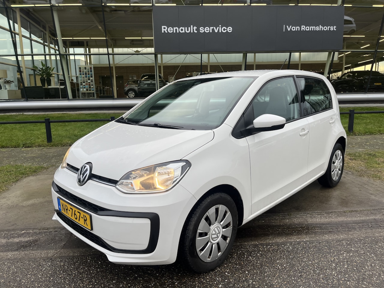 Volkswagen Up! - 1.0 BMT move up! / Airco / DAB / Centr. deurvergrendeling / NAP / - AutoWereld.nl