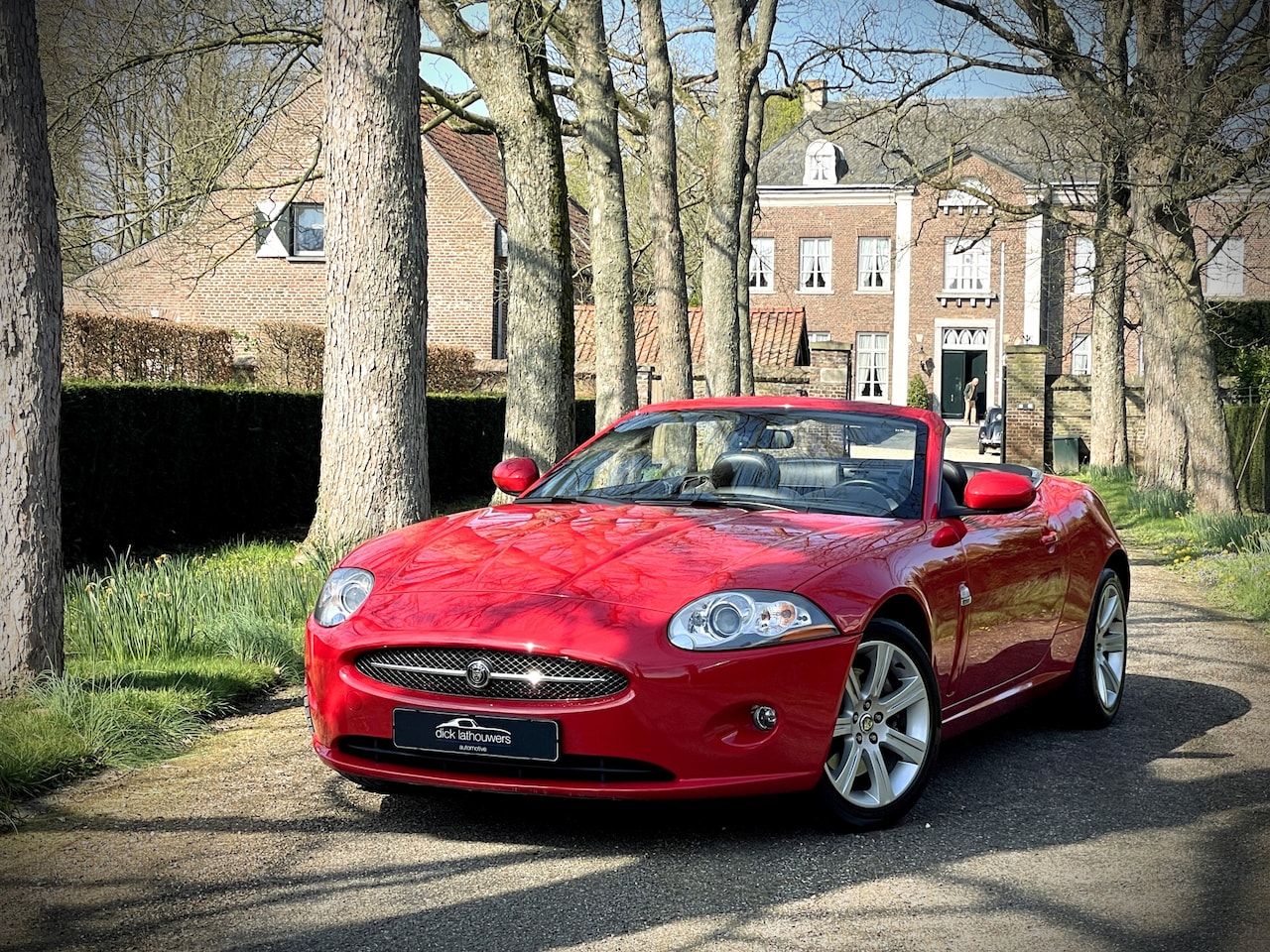 Jaguar XK - 4.2 V8 Convertible / 1 OWNER / SALSA RED / XK SPECIALIST - AutoWereld.nl