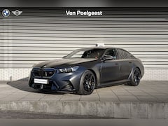 BMW M5 - Sedan Keramische Remschijven / Trekhaak / Driving Asssistant Professional