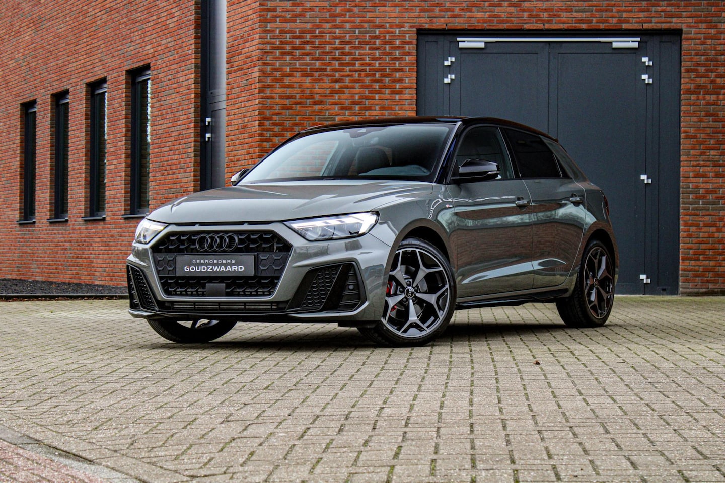 Audi A1 Sportback - 40 TFSI S edition | 207PK | Chronosgrijs | Camera | LED | Ambianceverlichting - AutoWereld.nl