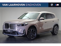 BMW X1 - xDrive25e Automaat / Trekhaak / Sportstoelen / Achteruitrijcamera / Comfort Access / Adapt