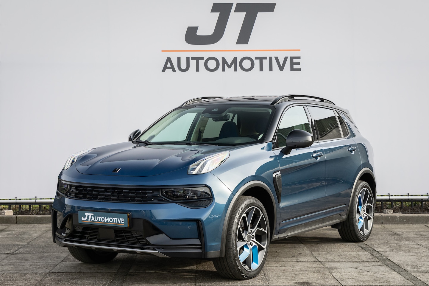 Lynk & Co 01 - 1.5 HYB NL AUTO SOH99% | Pano | Camera | elektr stoelen - AutoWereld.nl