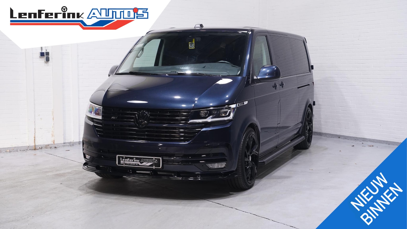Volkswagen Transporter - 2.0 TDI 199 pk Bulli Dubbel Cabine 2x Schuifdeur Koplampen, 20" LMV, Leder Zwart, Trekhaak - AutoWereld.nl