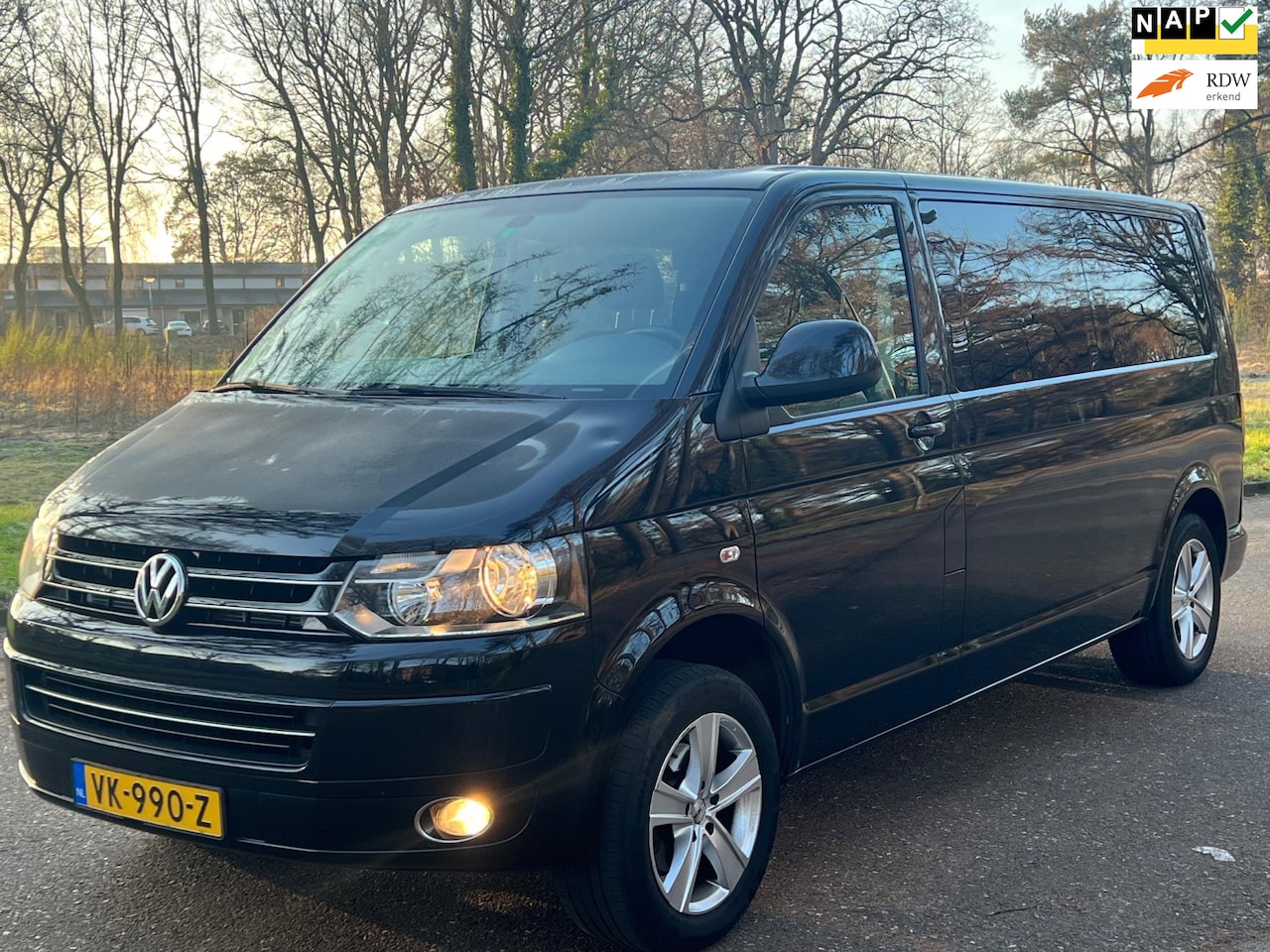 Volkswagen Transporter - 2.0 TDI L2H1 DC Trendline Zwart 2014 Dubbele Cabine - AutoWereld.nl