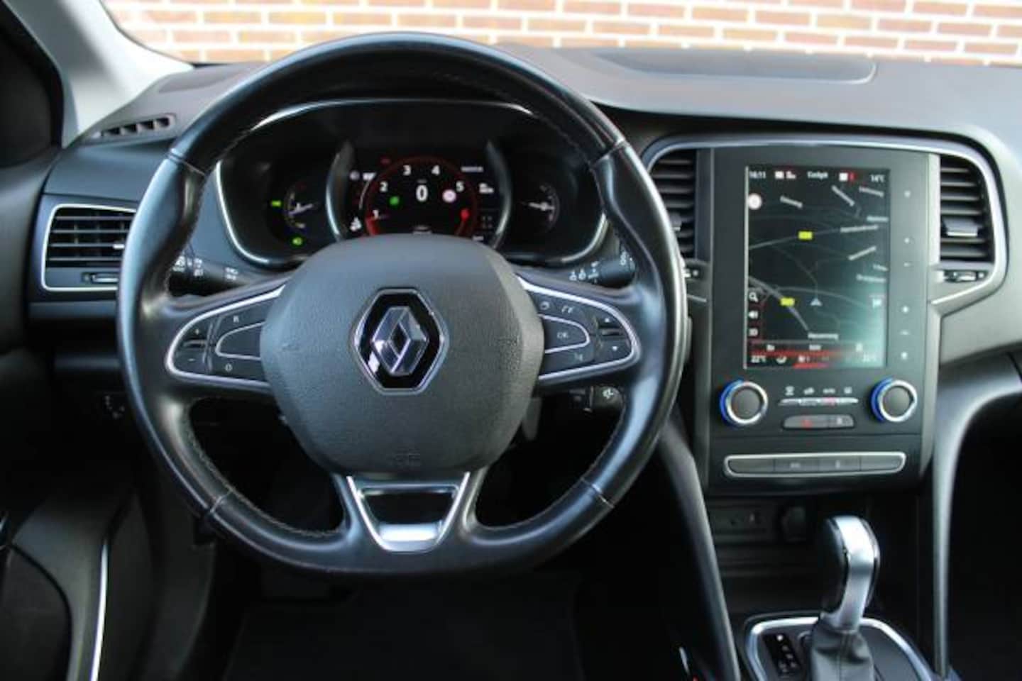 Renault Mégane - Hatchback 1.3 TCe 140pk Limited Aut. Trekhaak