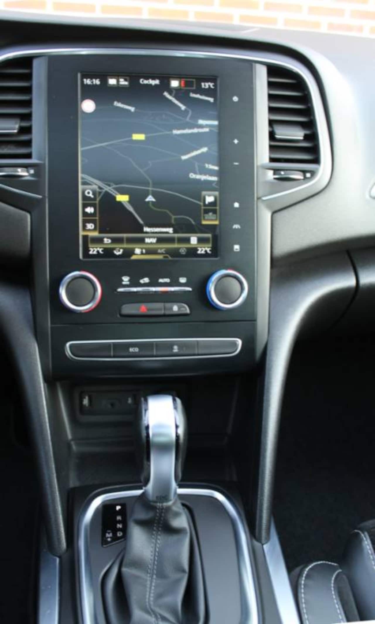 Renault Mégane - Hatchback 1.3 TCe 140pk Limited Aut. Trekhaak