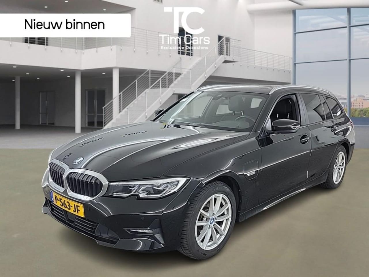 BMW 3-serie Touring - 320e M interieur Automaat | Panoramadak | LED laserlichten | Getint glas | Trekhaak uitkla - AutoWereld.nl