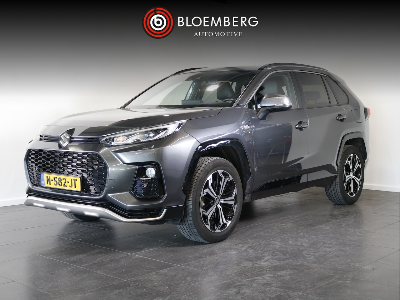 Suzuki Across - 2.5 Plug-in Hybrid Style | Afneembare trekhaak | Stuurverwarming | - AutoWereld.nl