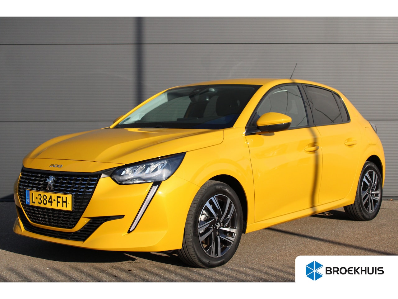 Peugeot 208 - 1.2 PureTech Allure Pack | Navigatie | Camera | 3D Instrumentenpaneel | Apple carplay |  L - AutoWereld.nl