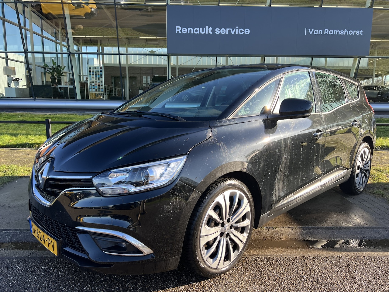 Renault Grand Scénic - 1.3 TCe Business Zen / Trekhaak / 1e Eig. / Keyless / Cruise / Applecarplay - Androidauto - AutoWereld.nl