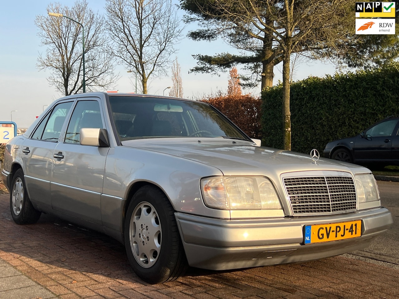Mercedes-Benz E-klasse - 200 *NAP 213.496 km | Klassieke kwaliteit - AutoWereld.nl