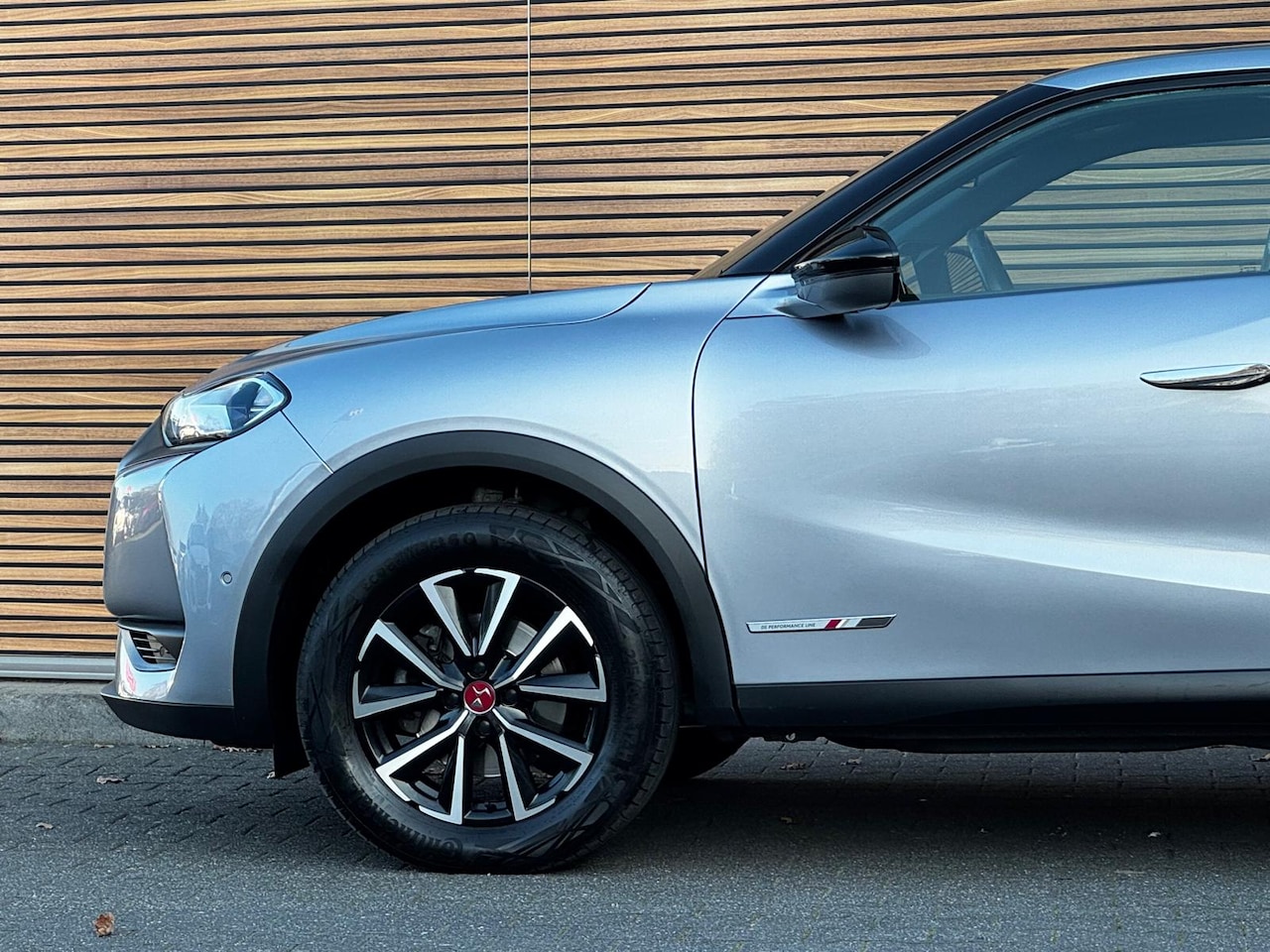 DS 3 Crossback - 1.2 PureTech Performance Line Adpt Cruise / Camera / Lm Velgen / Carplay enz enz - AutoWereld.nl