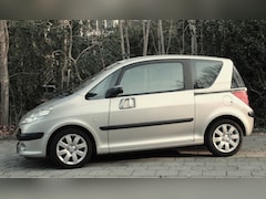 Peugeot 1007 - 1.4 Sesam Gentry cruise airco nette auto