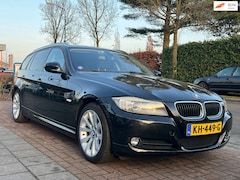 BMW 3-serie Touring - 318i HighExecutive *NAVI|PANO|TREKHAAK