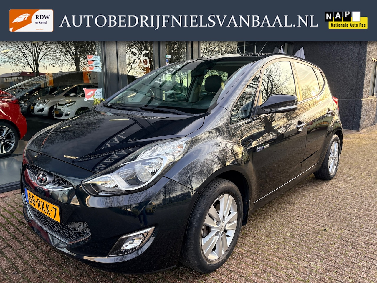 Hyundai ix20 - 1.4i i-Catcher 92Dkm NAP/1 Eigenaar/Pano/Navi/Clima/Leder - AutoWereld.nl