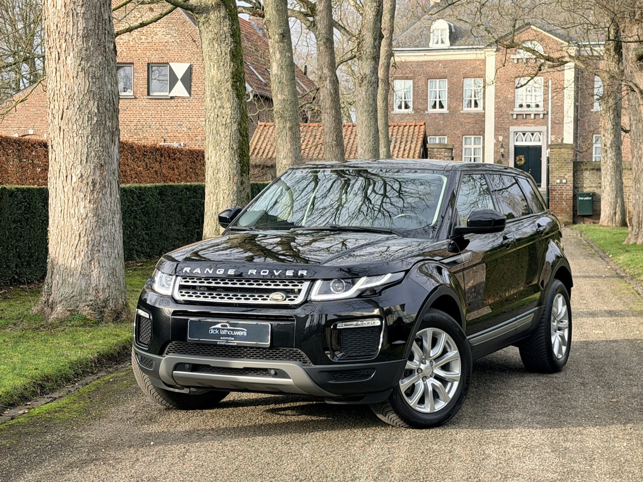 Land Rover Range Rover Evoque - 2.0 Si4 Urban Series SE / PANORAMADAK / LEER / NAVI GROOT - AutoWereld.nl