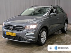 Volkswagen T-Roc - 1.0 TSI 110 pk Style | Parkeersensoren | Navigatie | Cruise control adaptief |