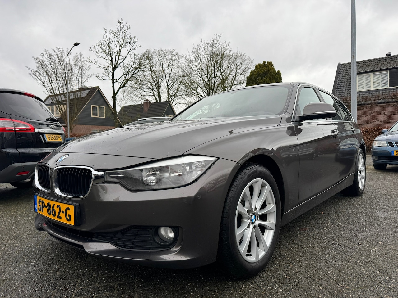 BMW 3-serie Touring - 316i High Executive 316i High Executive 136pk,Apk 14/1/27,Airco,Cruise,Navi,St verw. - AutoWereld.nl