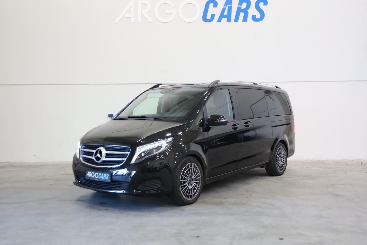 Mercedes-Benz V-klasse - V250d AUT 12/2018 LANG LEDER FULL LED LANE ASSIST EXCLUSIVE INRUIL MOG LEASE V/A €144,- p. - AutoWereld.nl