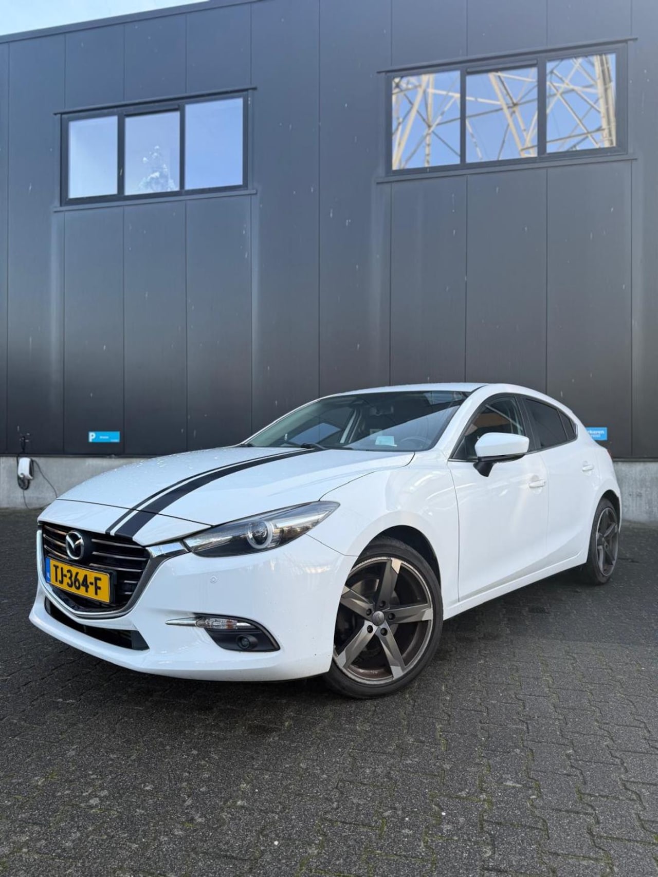 Mazda 3 - 2.2 SkyActiv-D 150 GT-M 2.2 SkyActiv-D 150 GT-M - AutoWereld.nl