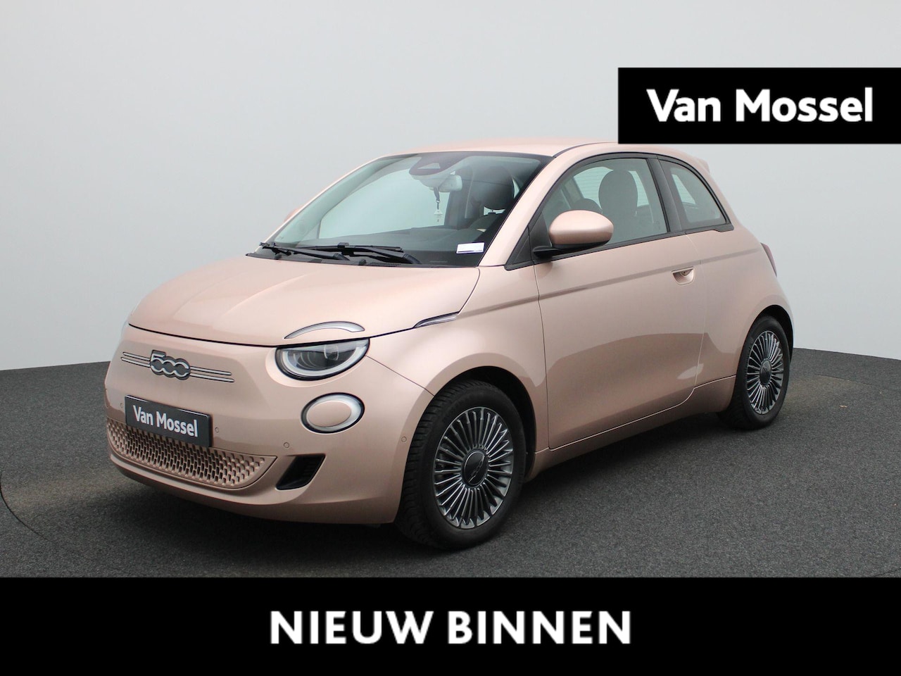 Fiat 500e - 500e 42 kWh Icon | ACHTERUITRIJCAMERA | STOELVERWARMING | CRUISE CONTROL | APPLE CARPLAY | - AutoWereld.nl