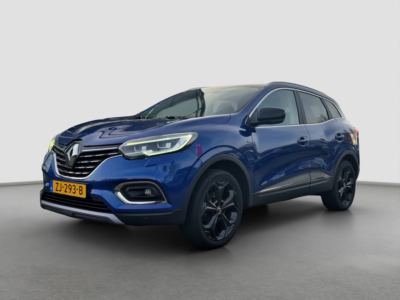 Renault Kadjar - 1.3 TCe Black Edition 160pk | Panoramadak | Stoelverwarming | Keyless | Camera | Parkeerse - AutoWereld.nl