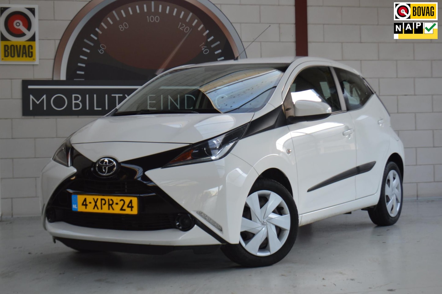 Toyota Aygo - AUTOMAAT! x-play, 1e eig, NL-auto, NIEUWSTAAT - AutoWereld.nl