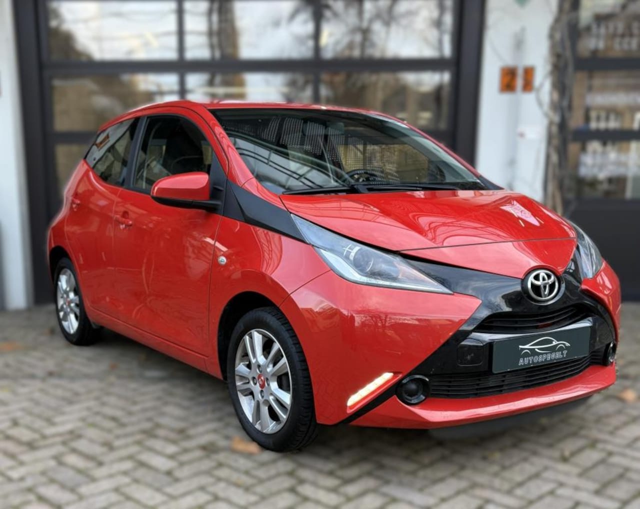 Toyota Aygo - 1.0 VVT-i x-play 1.0 VVT-i x-play - AutoWereld.nl
