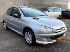 Peugeot 206 - 1.4 Forever