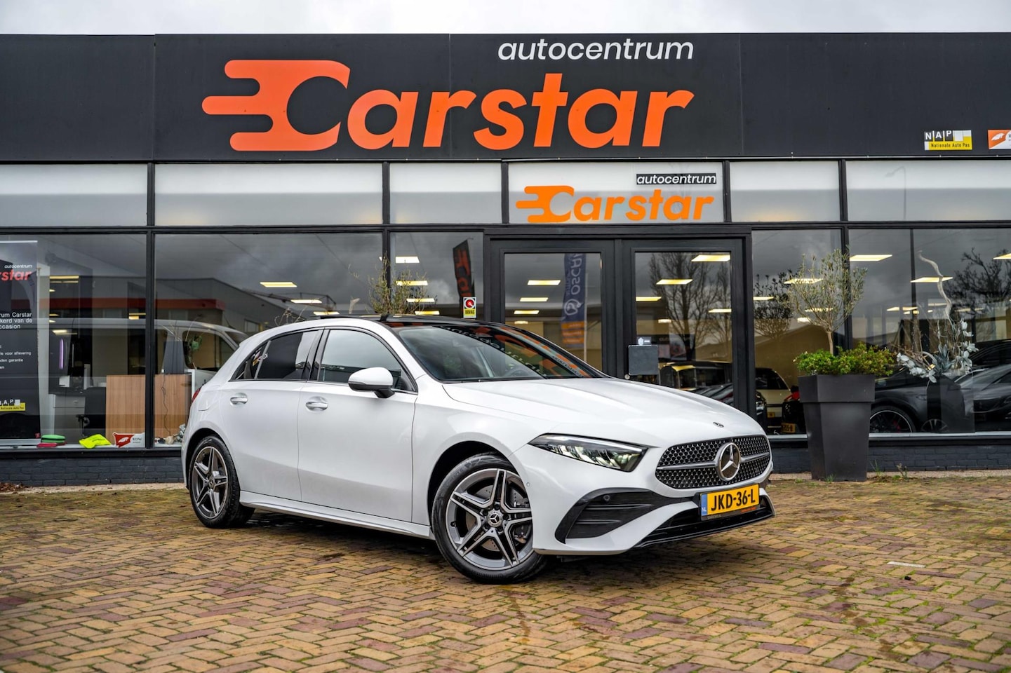 Mercedes-Benz A-klasse - 250 e AMG Line|PANO|FACELIFT STUUR|CAMERA - AutoWereld.nl