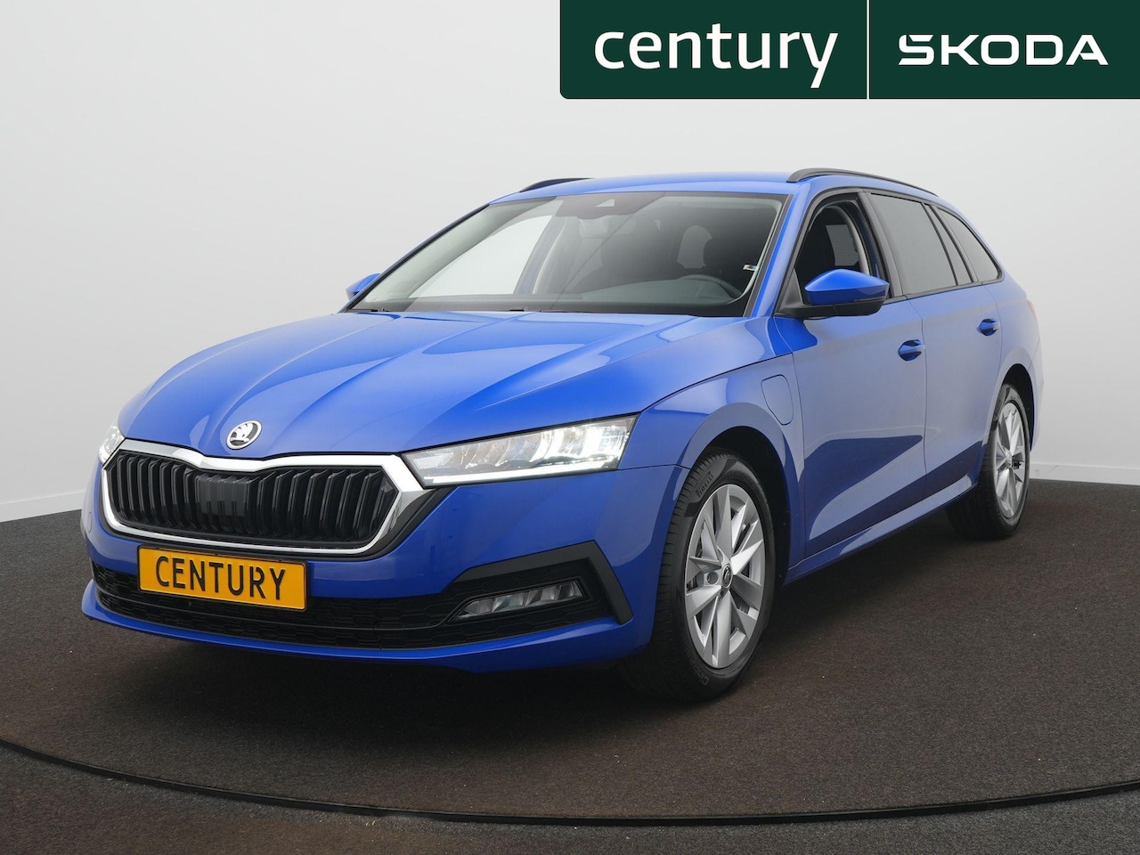 Skoda Octavia Combi - 1.4 TSI iV PHEV Business Edition / Cruise / Sensoren Achter / Carplay - AutoWereld.nl