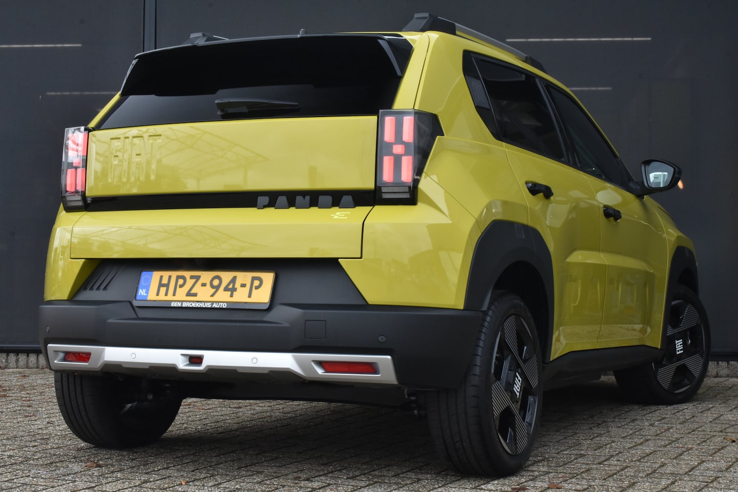 Fiat Grande Panda - La Prima 11 kW 44 kWh 8 Jaar Garantie! | Stuur/Stoelverwarming | Navigatie | Achteruitrijc - AutoWereld.nl