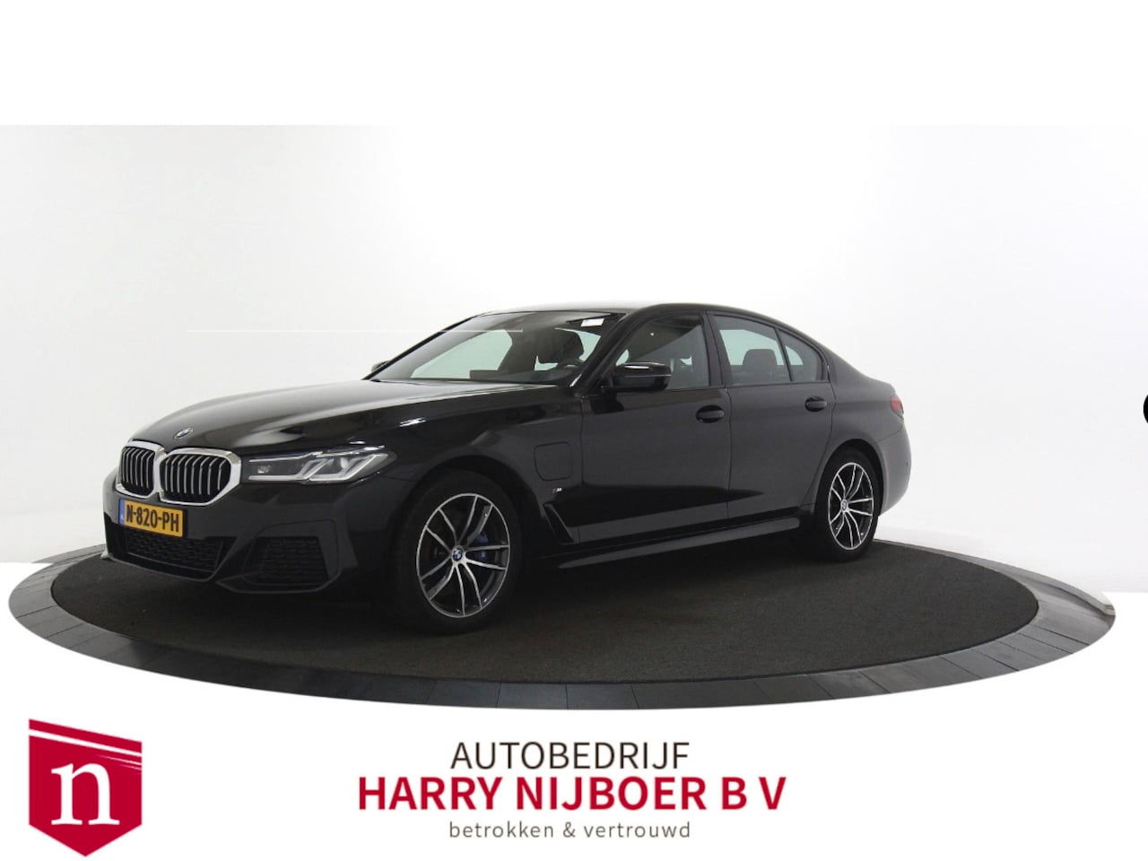 BMW 5-serie - 520e Business Edition Plus M-sport / laser Led / Leder / carplay enz - AutoWereld.nl