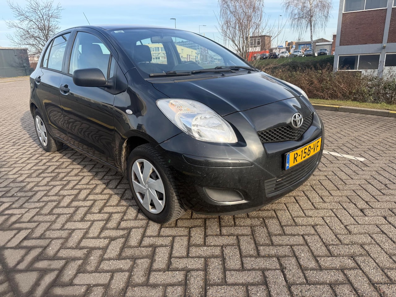 Toyota Yaris - 1.0 VVTi Cool 1.0 VVTi Cool - AutoWereld.nl