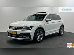 Volkswagen Tiguan - 1.5 TSI ACT Highline Business R CAMERA TREKHAAK ECC NAVI