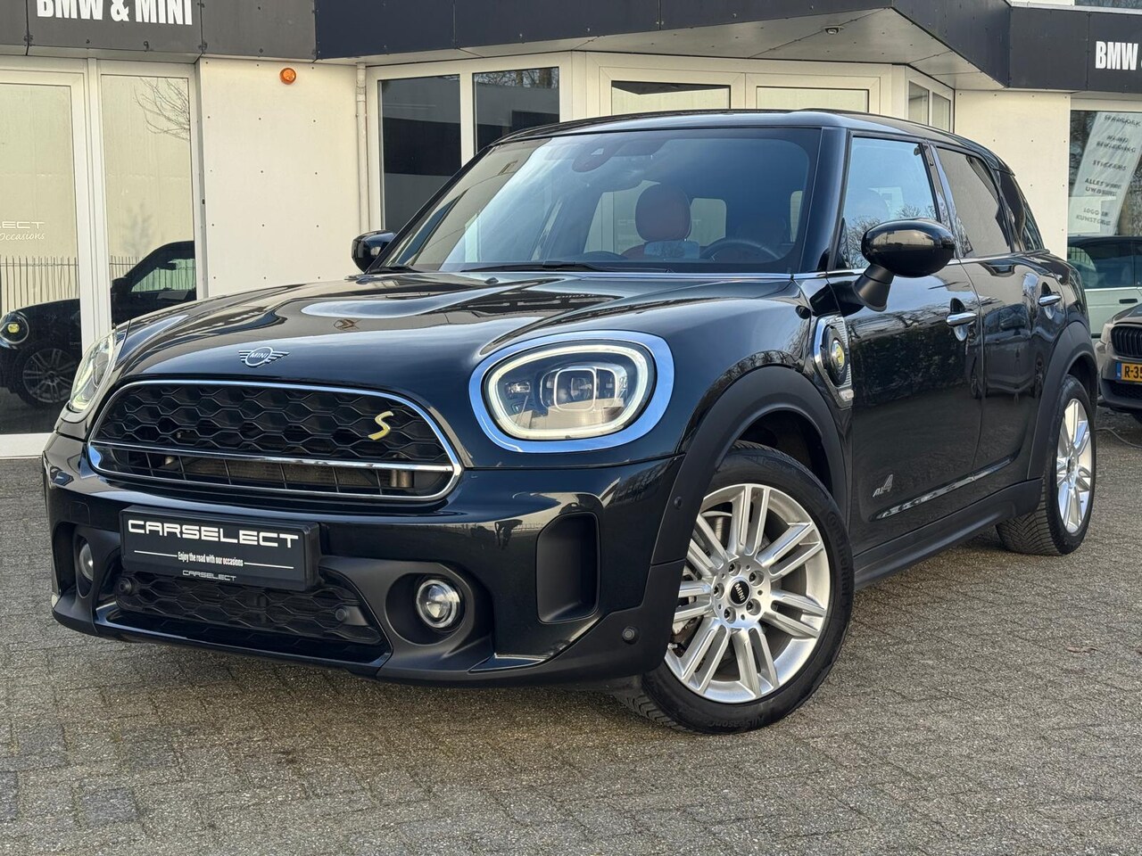 MINI Countryman - 1.5 Cooper SE ALL4 HARMAN/KARDON PANORAMADAK HEAD-UP ELECTR STOEL en MEMO, Vol Opties  Nee - AutoWereld.nl