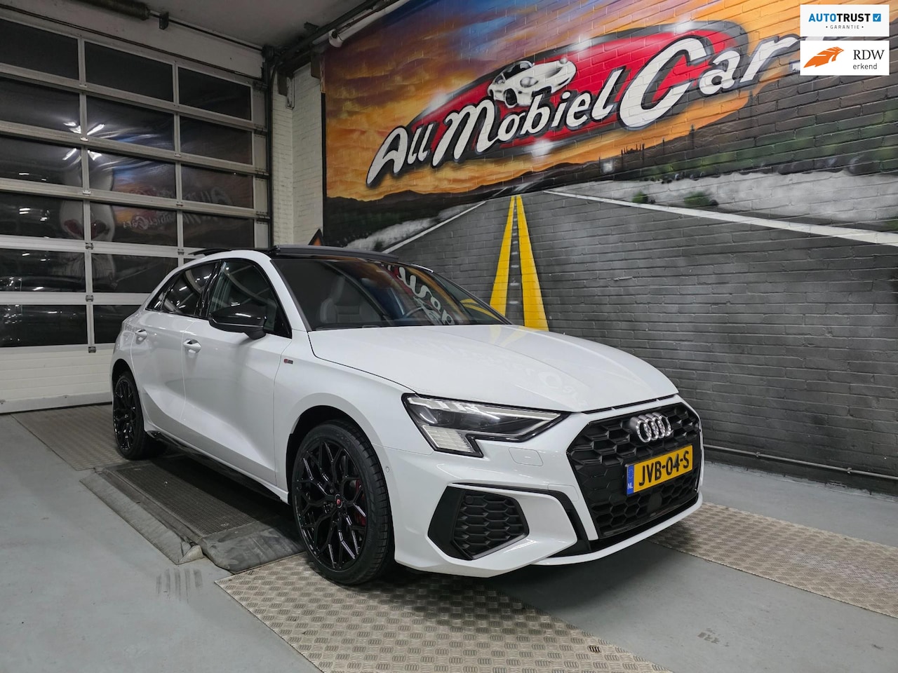 Audi A3 Sportback - 45 TFSIe S edition Competition PANO|MATRIX - AutoWereld.nl