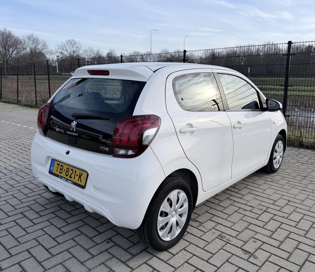 Peugeot 108 - 1.0 e-VTi Active VTi Active Bluetooth | AIRCO | Elk. ramen - AutoWereld.nl