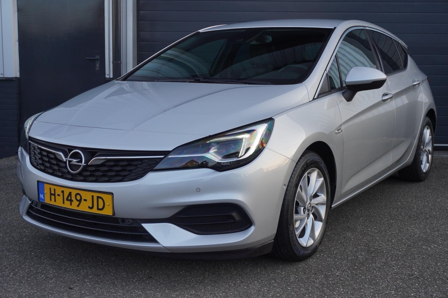 Opel Astra - 1.2 Elegance | Climat Control | Stoelverwarming |Carplay/Android auto | Navigatie - AutoWereld.nl