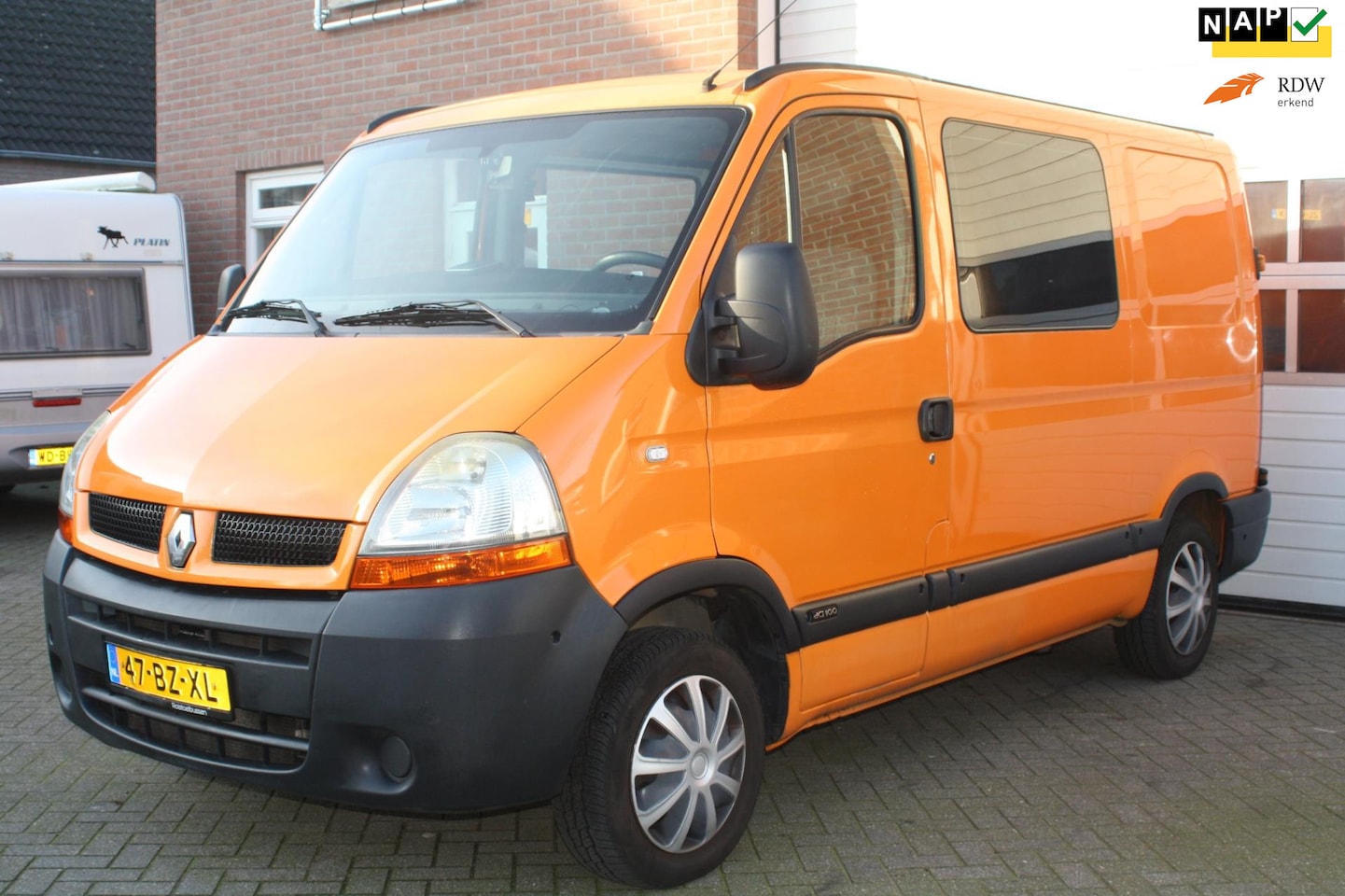 Renault Master - T28 2.5dCi L1H1 ROLSTOELBUS MET LIFT!!! Nieuwe apk, Dealer Onderhouden Semi Automaat, Airc - AutoWereld.nl