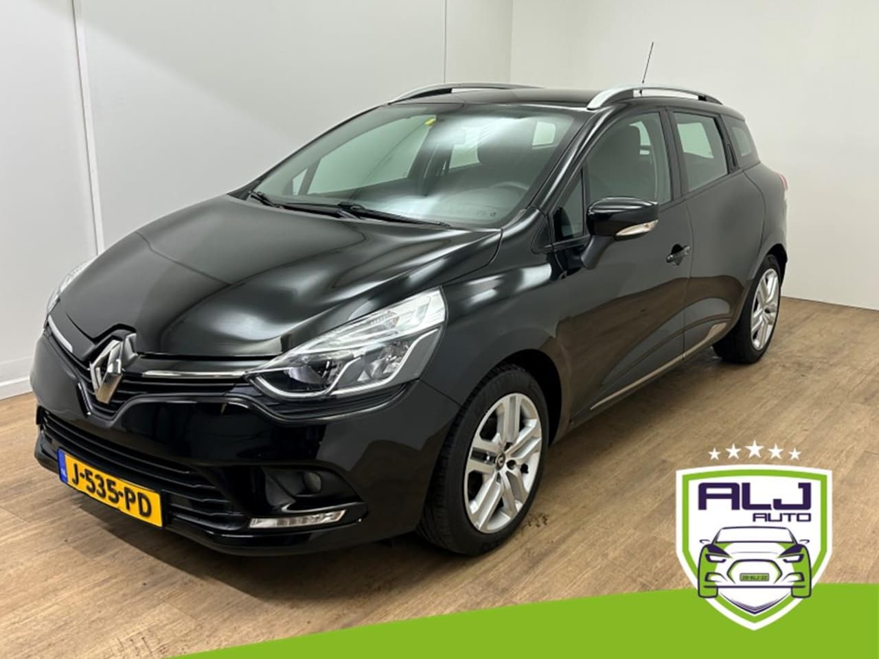 Renault Clio Estate - Occasion 0.9 TCe Limited | Zwart | Tweedehands Renault Clio | Cruisecontrol | Airco | Carp - AutoWereld.nl