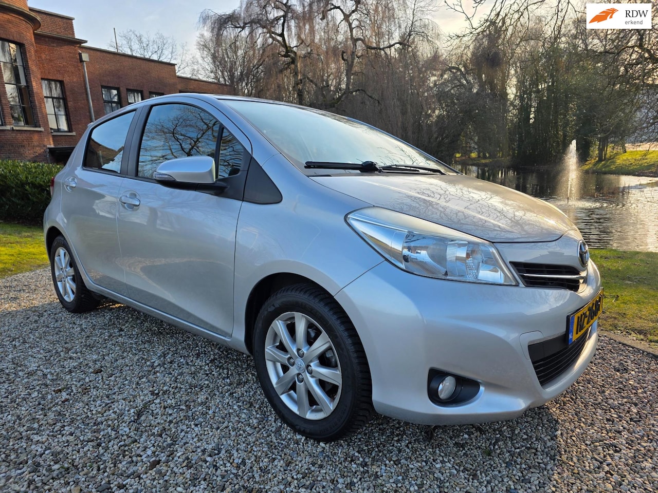 Toyota Yaris - 1.0 VVT-i Aspiration 5-deurs AIRCO - AutoWereld.nl