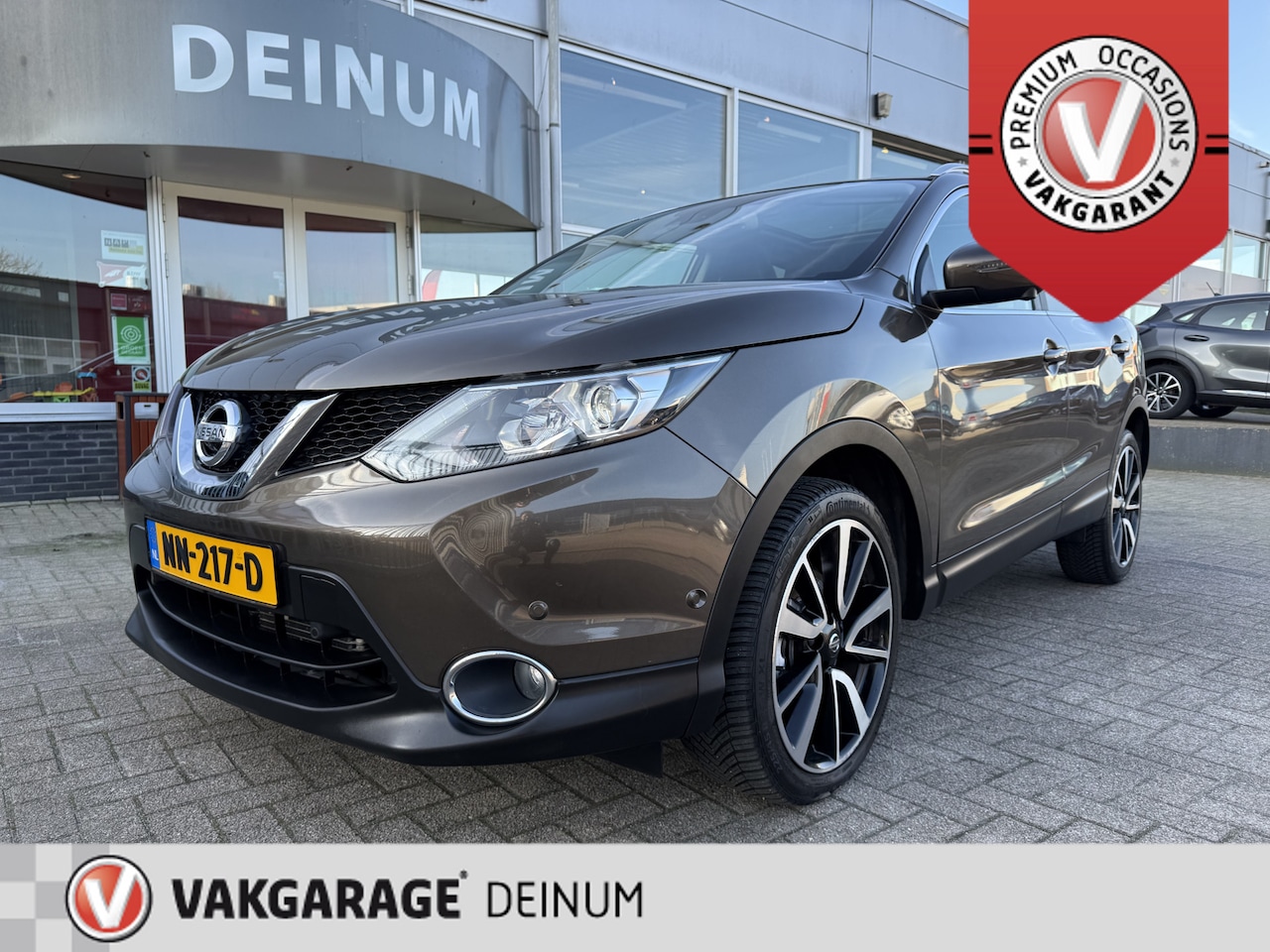 Nissan Qashqai - 1.2 Tekna Automaat...!! Panoramadak, Leder intr, Camera, Trekhaak, etc.. - AutoWereld.nl