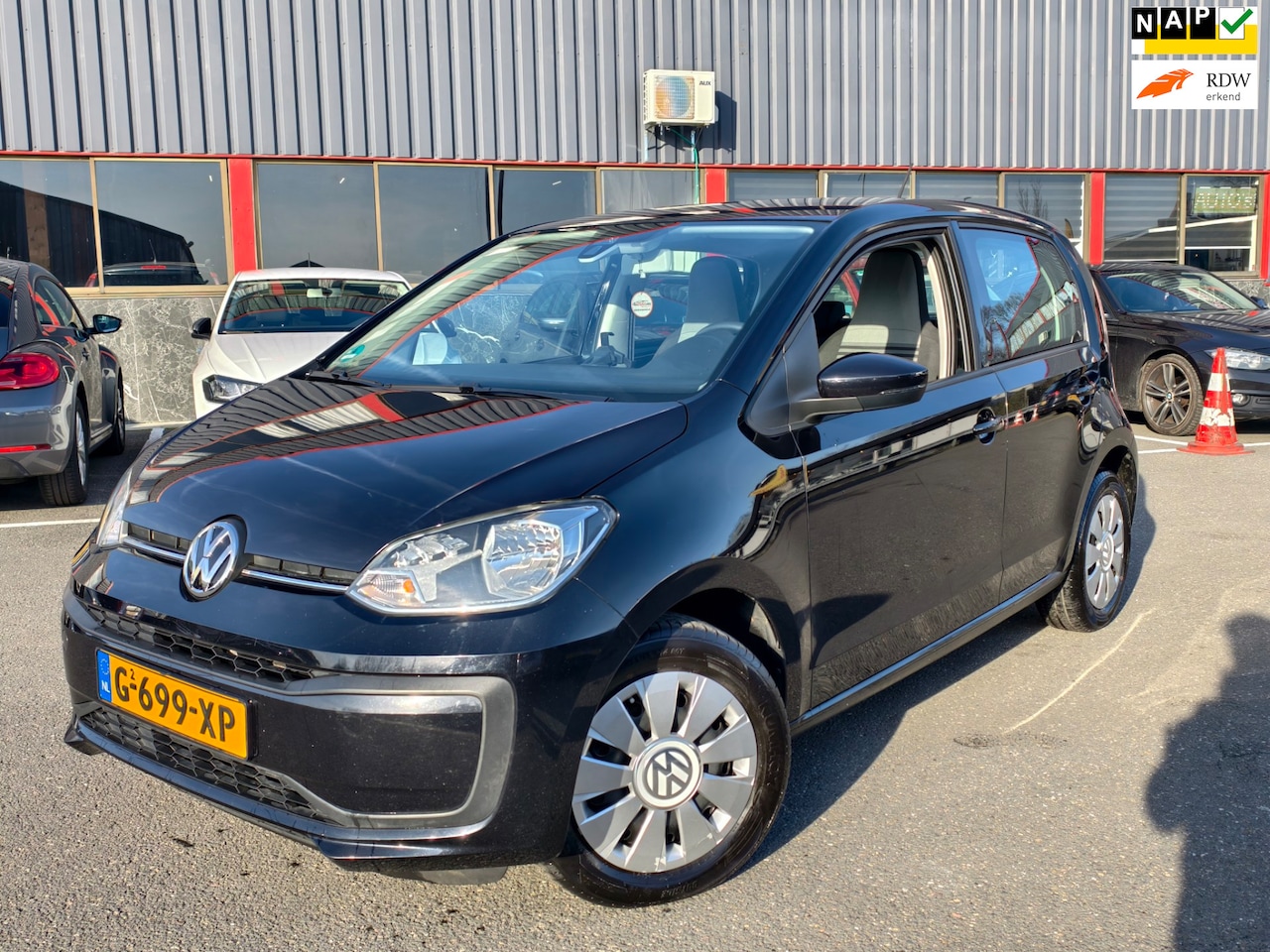 Volkswagen Up! - 1.0 BMT move up! NAP / 1. Eig / NL AUTO / OHB / AIRCO / - AutoWereld.nl