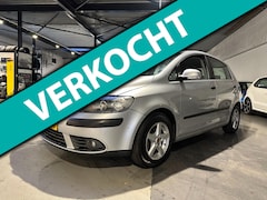 Volkswagen Golf Plus - 1.6 FSI Turijn/Navi/dvd/pdc achter/Apk nw bij aflevering