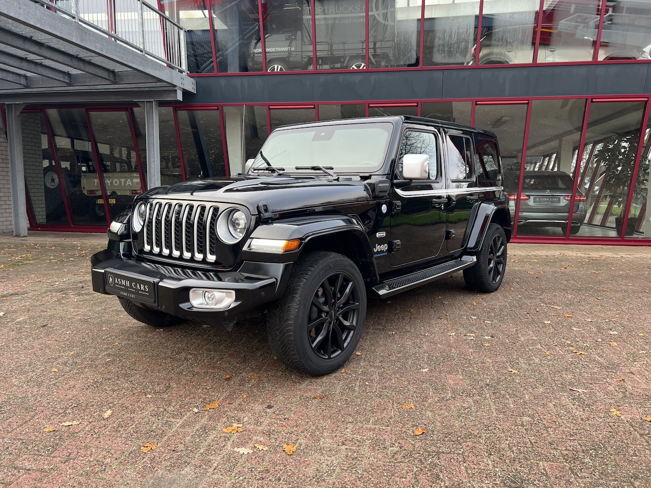 Jeep Wrangler Unlimited - 4xe 380 Sahara | Irmscher | Capital | Trekhaak | Camera voor | - AutoWereld.nl