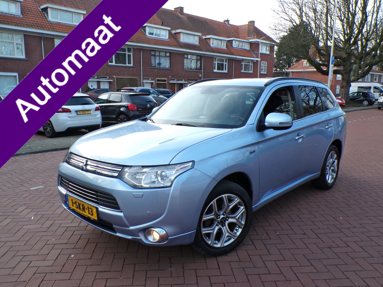 Mitsubishi Outlander - 2.0 PHEV Instyle+ SCHUIFKANTELDAK 4WD CAMERA CRUISECONT..... - AutoWereld.nl