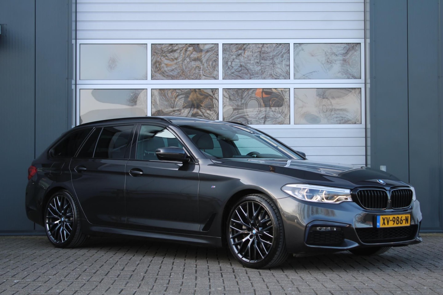 BMW 5-serie Touring - 520i High Executive M-Sport HeadUp/Camera/Panodak/Stoel&Stuurverwarming/Virtual/PDC/LederM - AutoWereld.nl