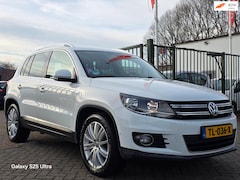 Volkswagen Tiguan - 1.4 TSI R-Line Edition 2e eigenaar dealer onderhouden panorama dak cruis control autohold