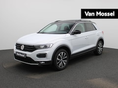 Volkswagen T-Roc - 1.5 TSI Style | Automaat | Apple Carplay / Android Auto | Trekhaak | Navigatie | Virtual C